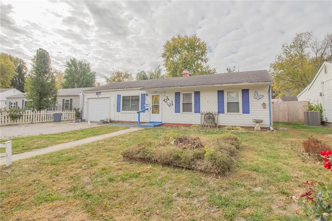 307 Illinois Avenue, Mattoon, IL 61938 - Image #1