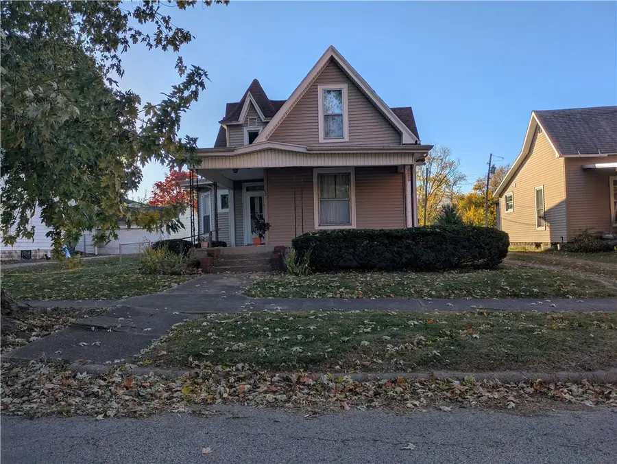 521 Vance Street, Paris, IL 61944 - Image #2