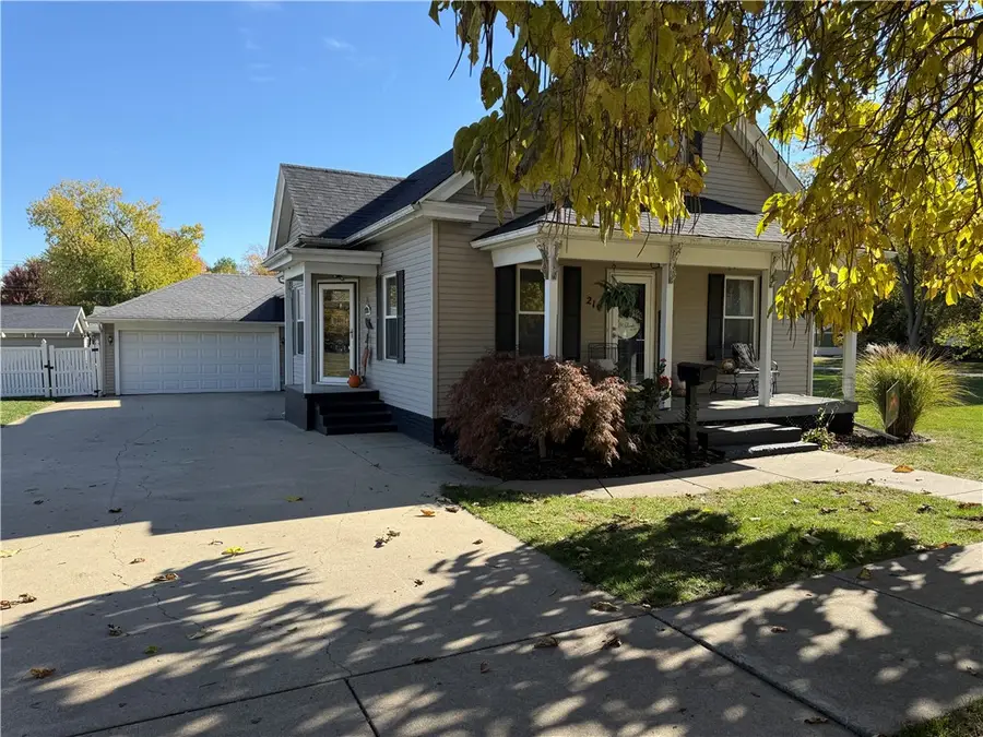 210 S Sheridan Street, Pana, IL 62557 - Image #3