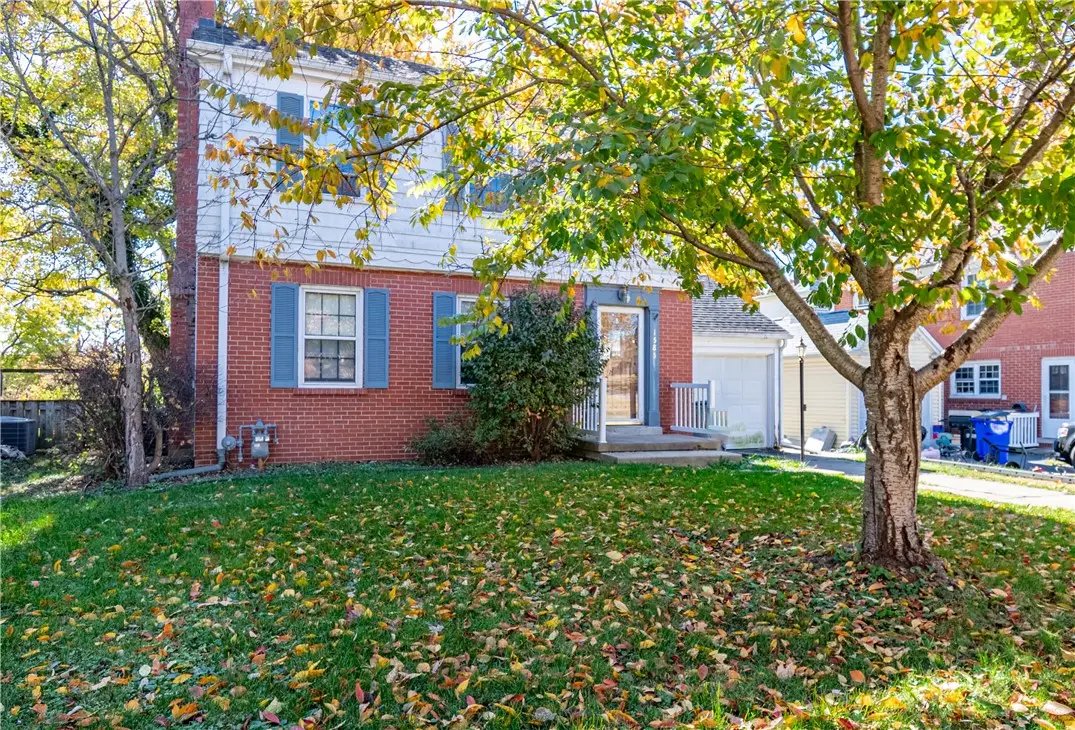 1585 W Sunset Avenue, Decatur, IL 62522 - Image #1