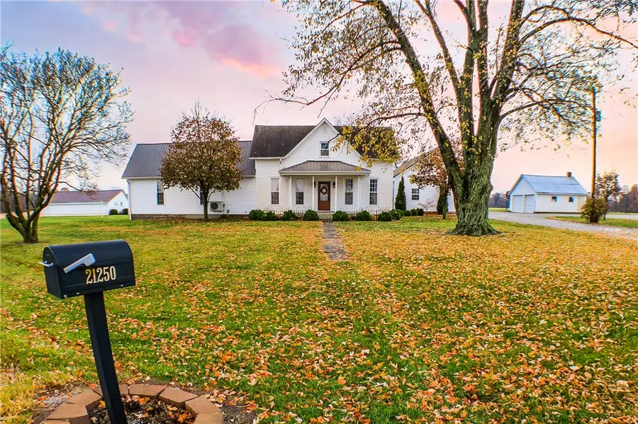 21250 County Highway 17, Charleston, IL 61920 - #2