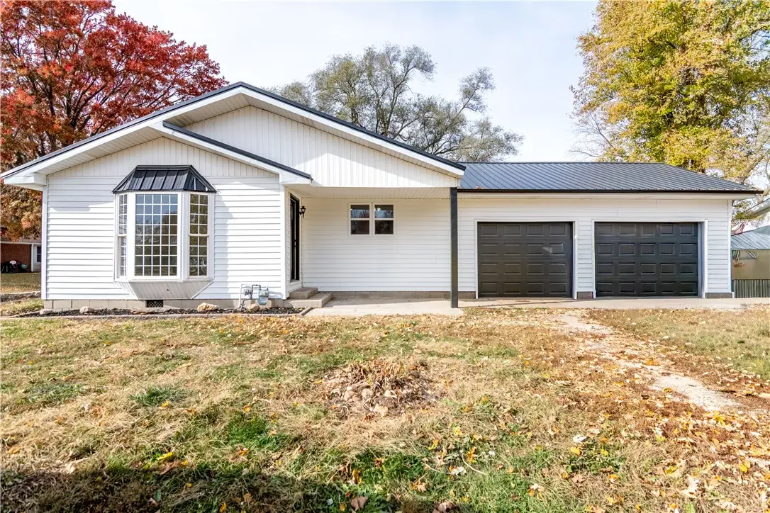 309 S Park Street, Findlay, IL 62534 - Image #1