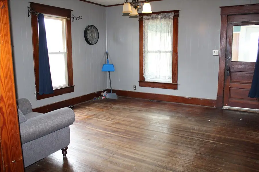 419 W South 2nd Street, Shelbyville, IL 62565 - Image #2