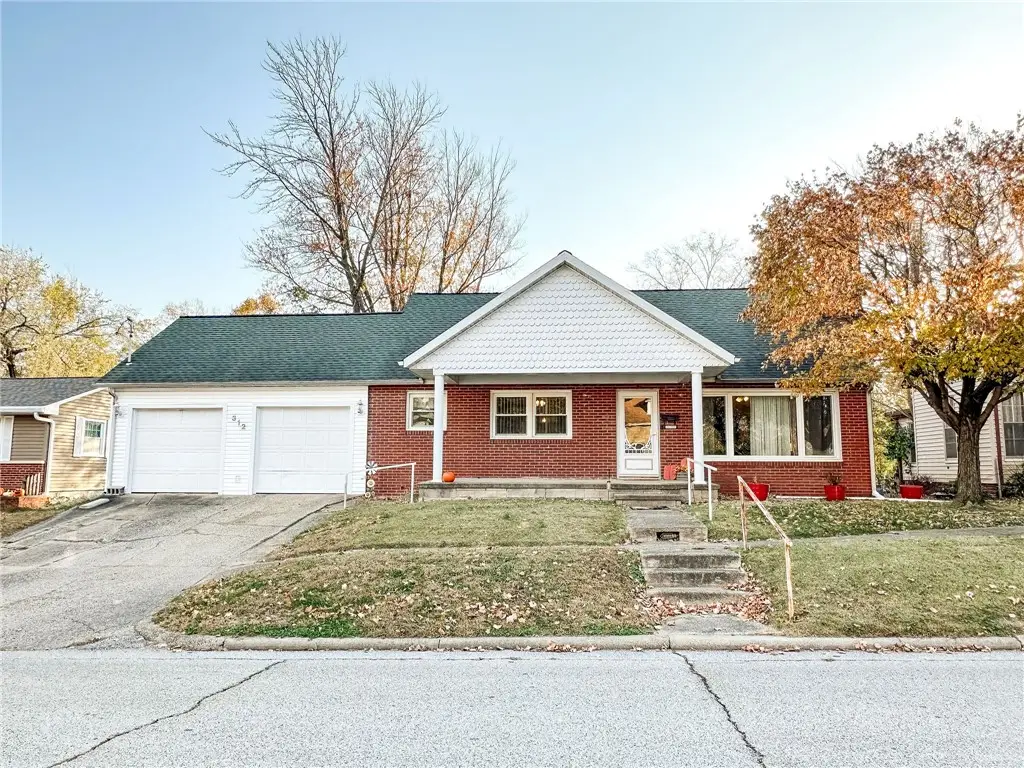 312 N Mill Street, Olney, IL 62450 - Image #1