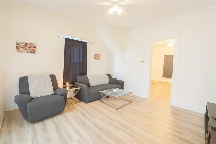 2305 Richmond Avenue, Mattoon, IL 61938 - Image #2