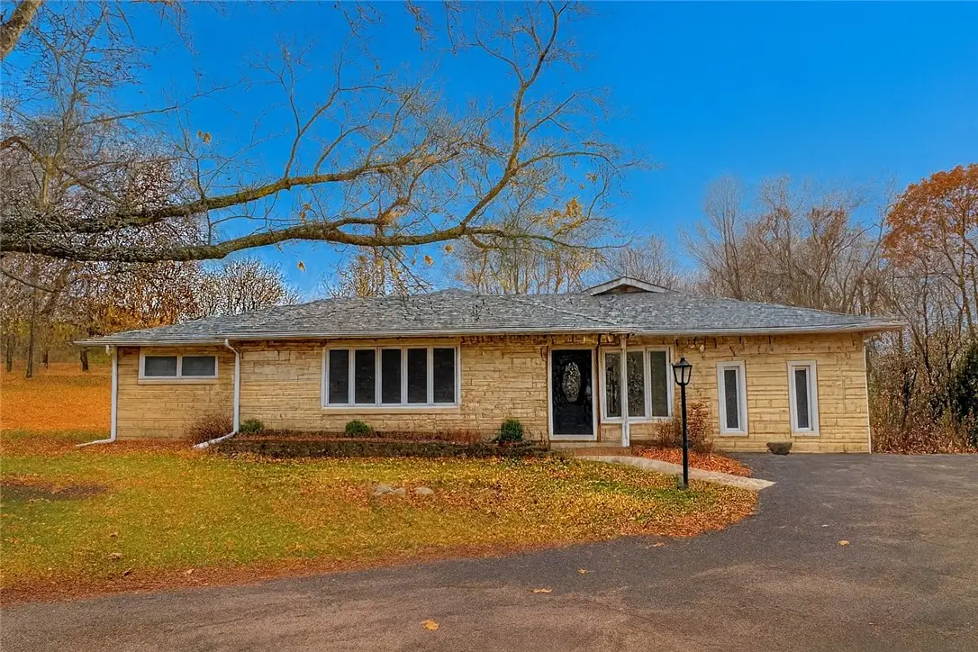 2945 Lincoln Highway Road, Charleston, IL 61920 - Image #1