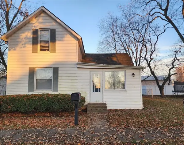 110 S College Street, Assumption, IL 62510