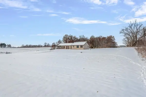 1389 State Hwy 16, Shelbyville, IL 62565