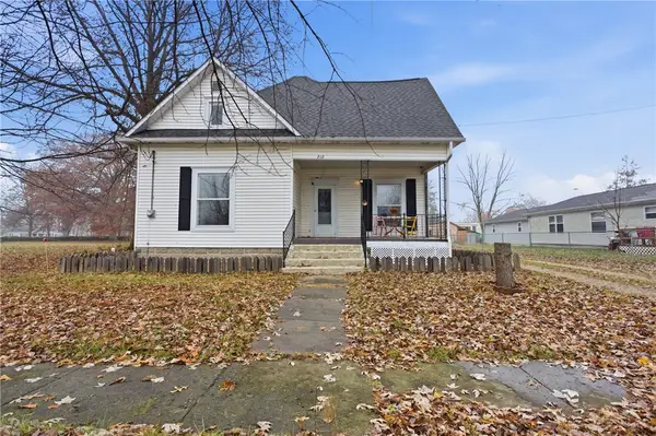 212 S Broadway Street, Greenup, IL 62428