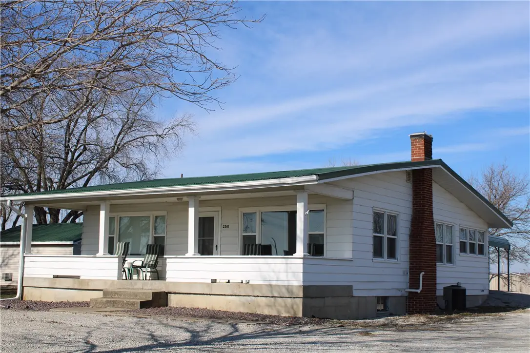 1302 N 2200 East Road, Shelbyville, IL 62565 - Image #1