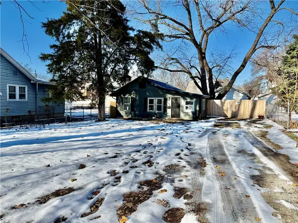 1484 E Clay Street, Decatur, IL 62521