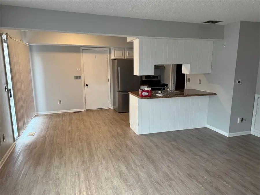 5 N Shorewood Drive, Danville, IL 61832 - Image #2