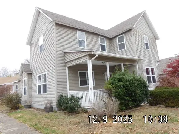 1201 Monroe Avenue, Charleston, IL 61920