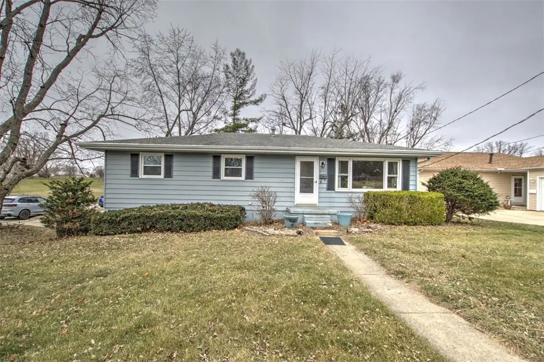 2105 N Summit Avenue, Decatur, IL 62526 - Image #1
