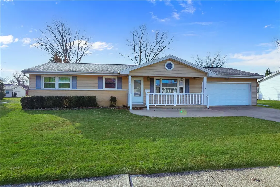 914 Westgate Drive, Charleston, IL 61920 - Image #1