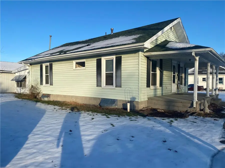 1401 N 10th Street, Mattoon, IL 61938 - #3