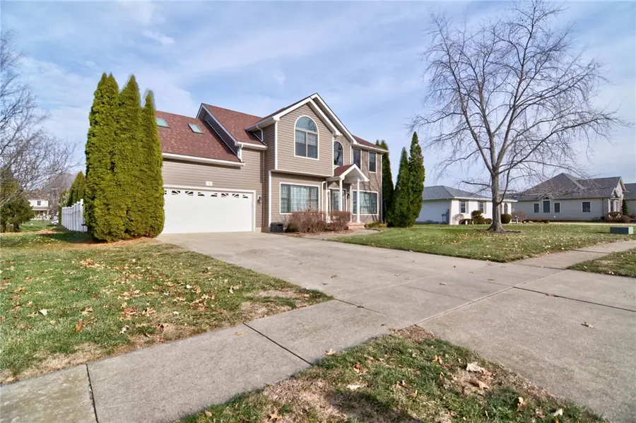 760 W Forsyth Parkway, Forsyth, IL 62535 - #2
