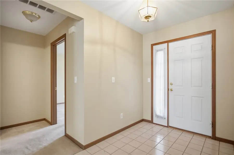 2 Copperfield Lane, Charleston, IL 61920 - Image #3