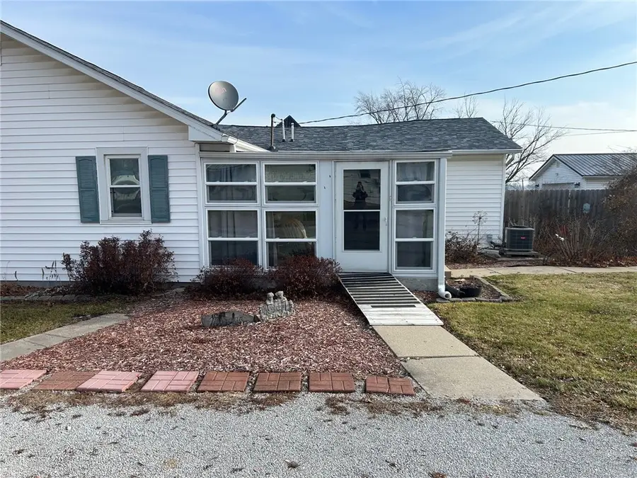 101 E Harrison Avenue, Casey, IL 62420 - Image #3