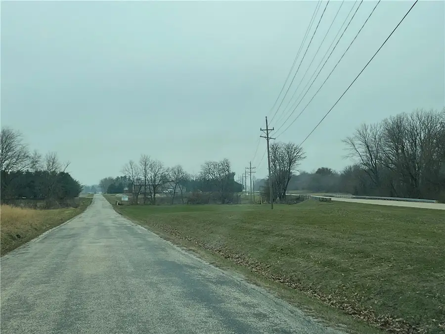 N Main Street, Moweaqua, IL 62550 - Image #3