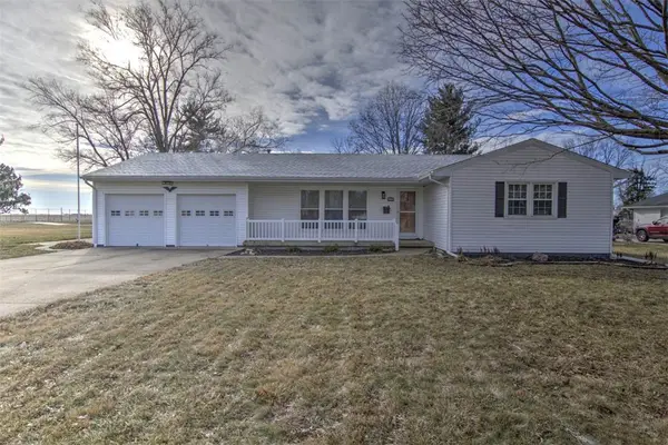 295 N Country Club Road, Decatur, IL 62521