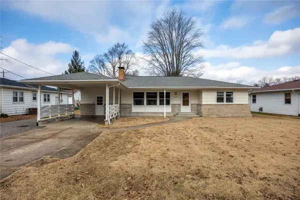 202 E Eiche Avenue, Effingham, IL 62401