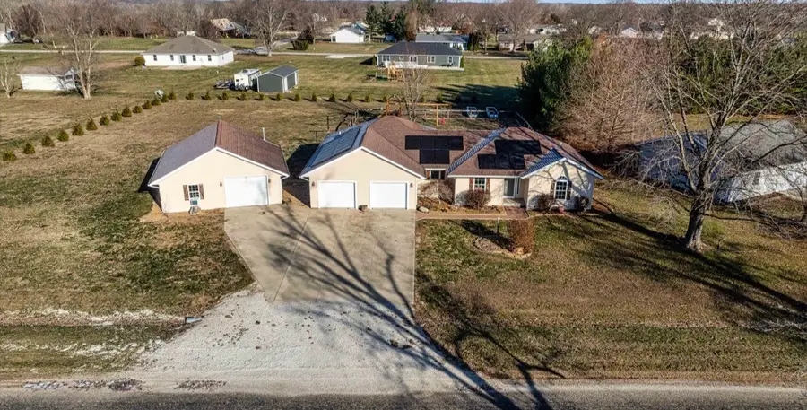 26 S Shores, Sullivan, IL 61951 - Image #2