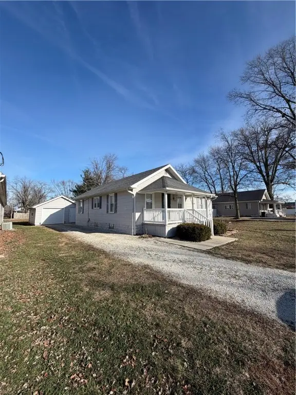 310 Kagay Avenue, Effingham, IL 62401 - Image #3