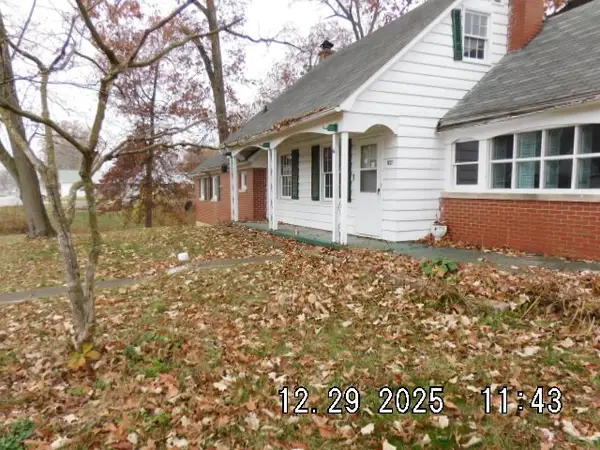 100 W Lincoln Street, Greenup, IL 62428