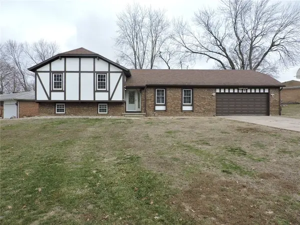 16 Shorewood Drive, Danville, IL 61832