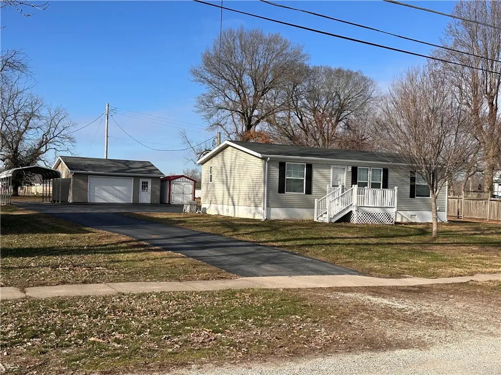 419 S Front Street, Ramsey, IL 62080 - Image #1