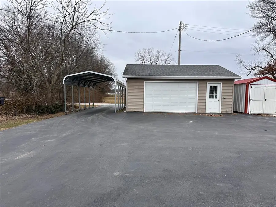 419 S Front Street, Ramsey, IL 62080 - Image #2