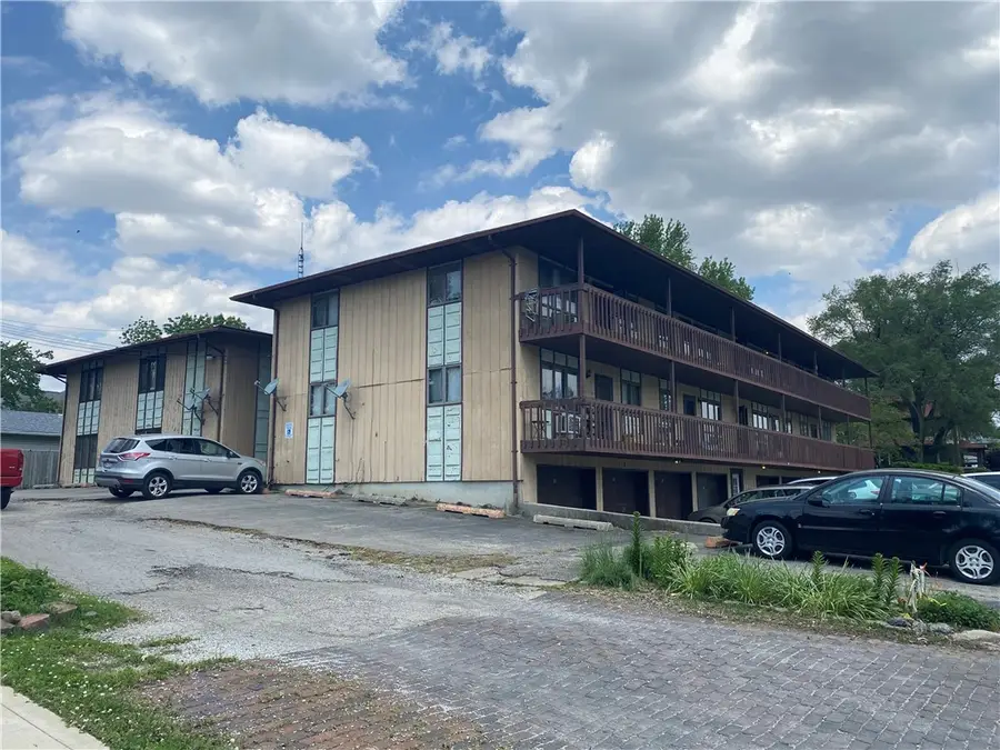 1301/1305 Lafayette Avenue, Mattoon, IL 61938 - Image #3