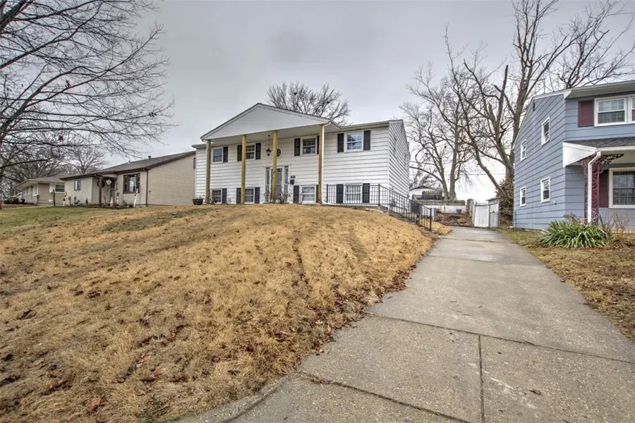 30 Ridge Lane Drive, Decatur, IL 62521 - Image #2