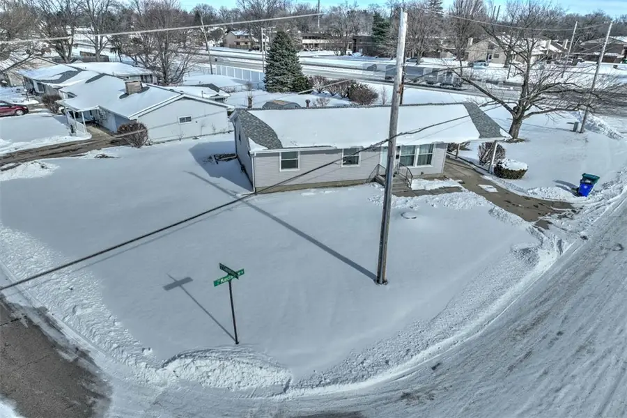 110 W Manchester Drive, Decatur, IL 62526 - #2