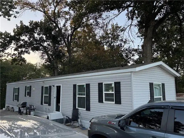 133 N 2600 East Road, Shumway, IL 62461