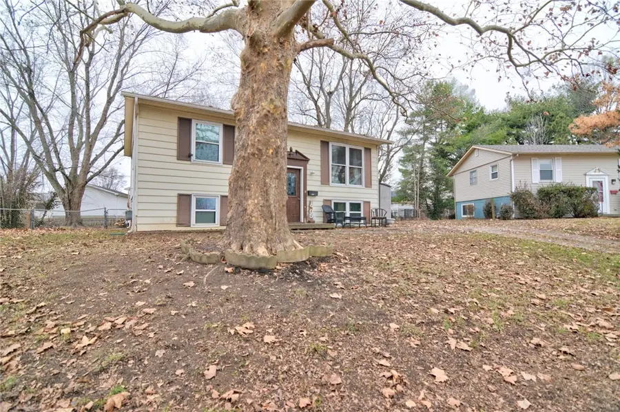 1905 Queen Mary Court, Decatur, IL 62526 - Image #2