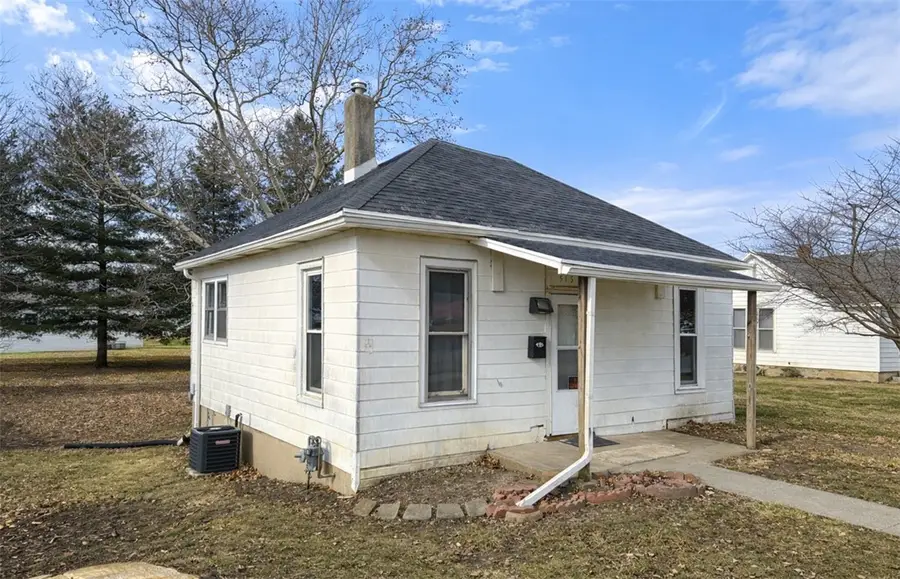 515 Buena Vista Street, Paris, IL 61944 - Image #2