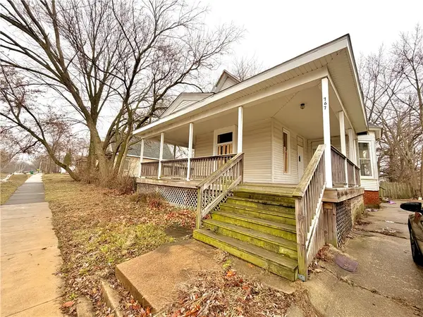 767 E Cantrell Street, Decatur, IL 62521