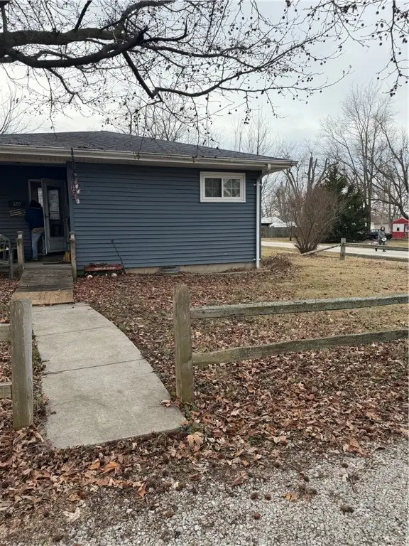 520 W Grant Street, Paris, IL 61944 - Image #2