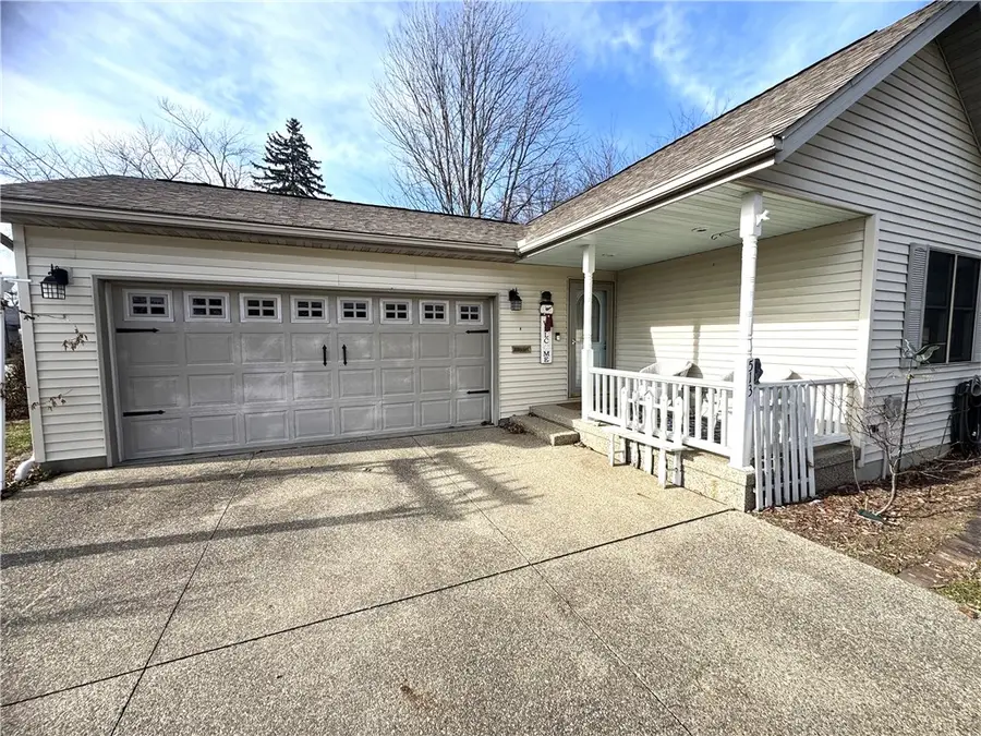 513 S Walnut Street, Pana, IL 62557 - Image #2