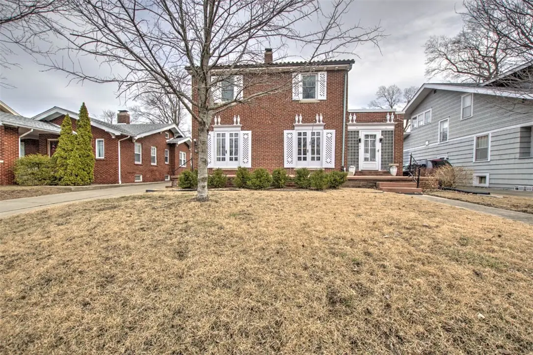 160 N Taylor Avenue, Decatur, IL 62522 - Image #1