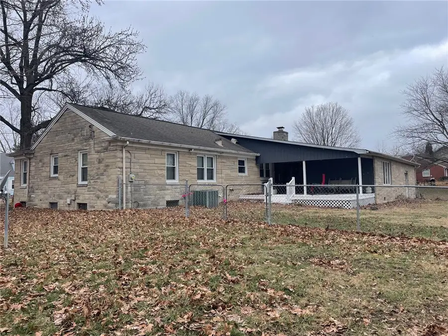 806 S 4th Street, Effingham, IL 62401 - Image #2