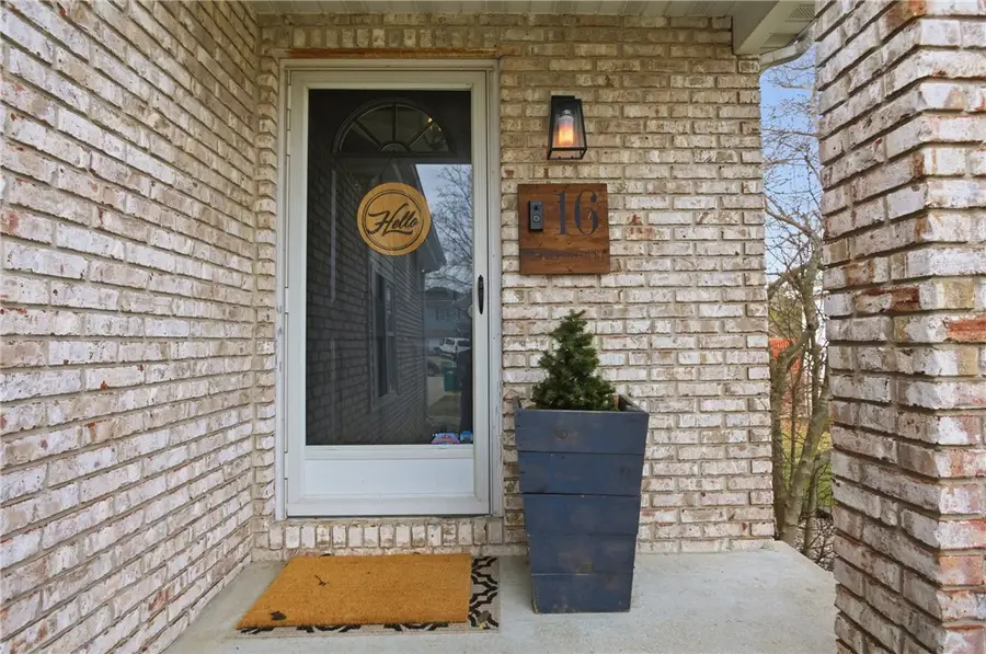 16 Yearling Court, Charleston, IL 61920 - Image #3