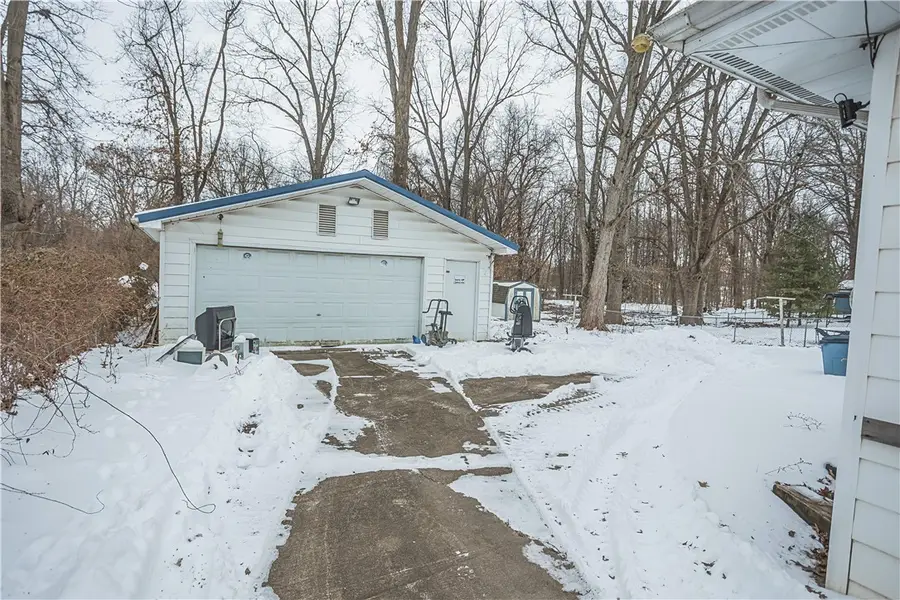 921 Lynn Drive, Effingham, IL 62401 - Image #3