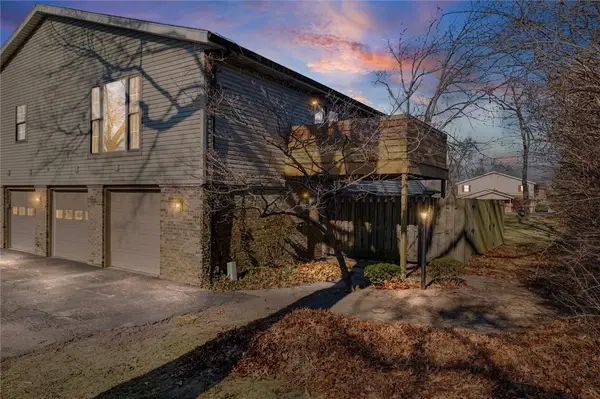 9 S Shorewood Drive, Danville, IL 61832