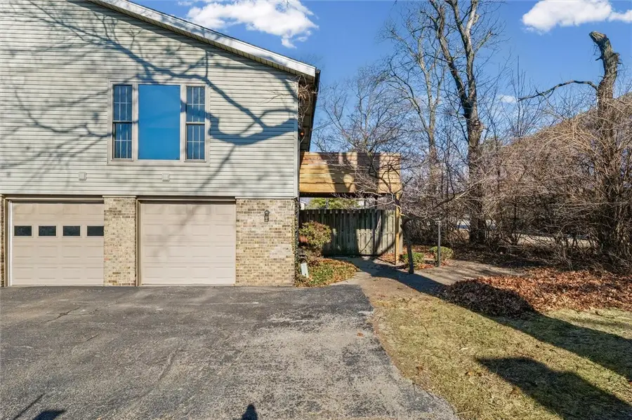 9 S Shorewood Drive, Danville, IL 61832 - Image #3