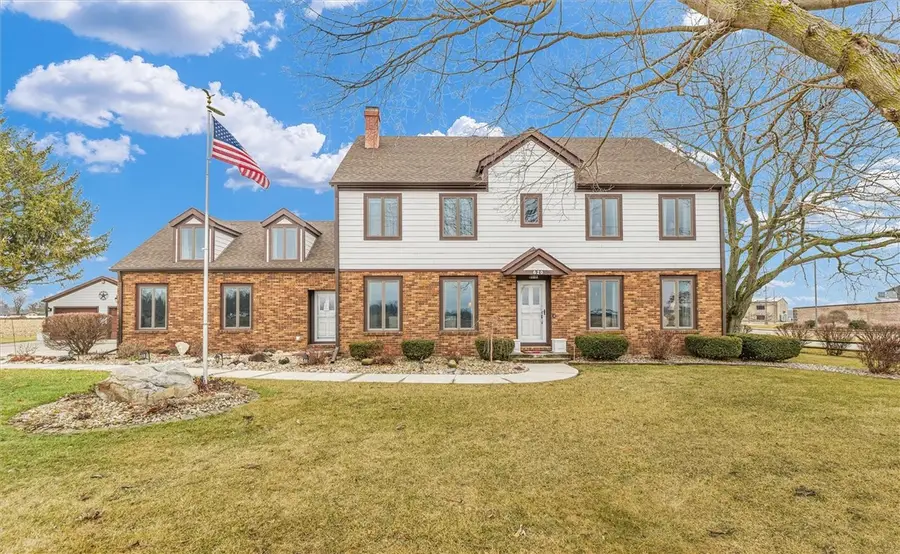 620 Odd Fellow Road, Mattoon, IL 61938 - Image #2