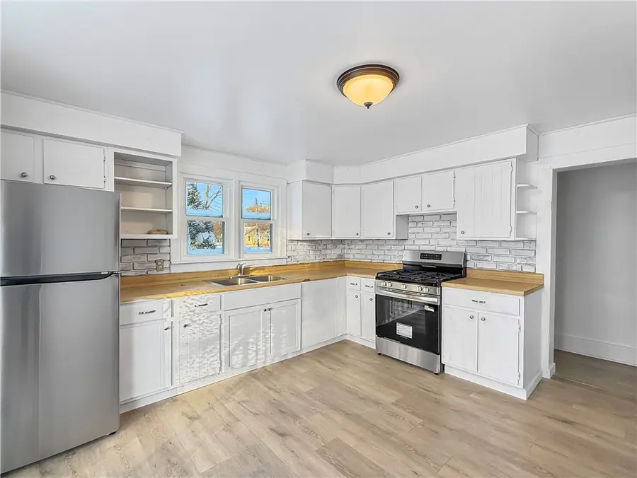 507 S Saint John Street, Bethany, IL 61914 - Image #2