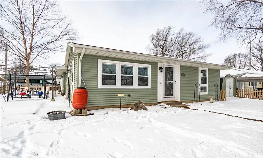 929 S Washington Street, Sullivan, IL 61951 - Image #2